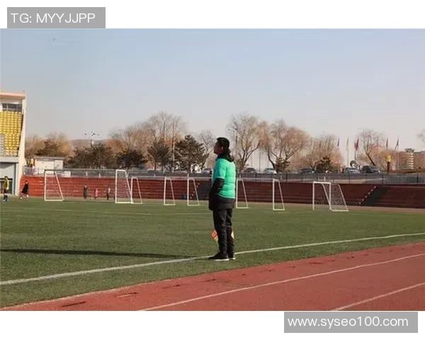 足弓传球艺术解析足球球星如何用精准脚法掌控全场比赛节奏